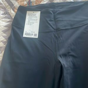 NWT lululemon size 10 Groove SHR Flare pant